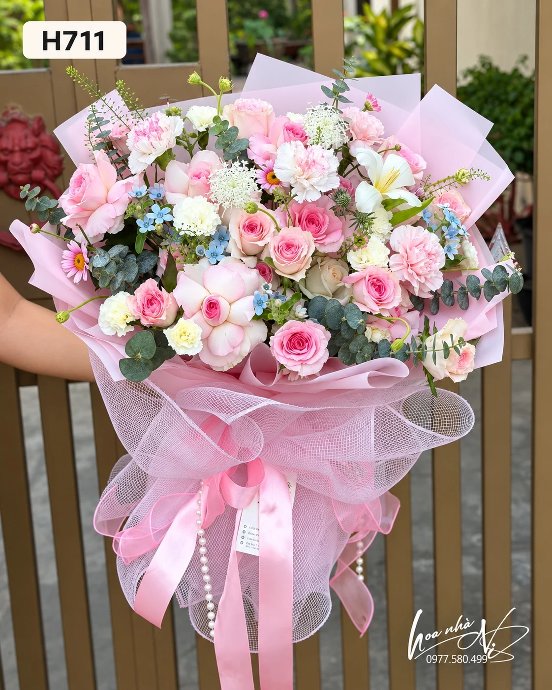 Bó hồng pastel phối cẩm chướng · H711